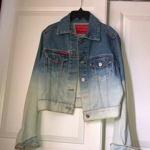 Vintage hot kiss bleach jean jacket. S/M